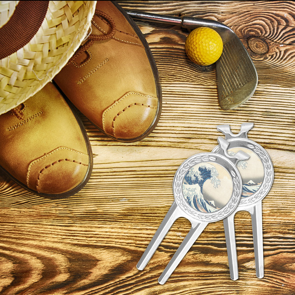 Great Wave off Kanagawa Divot Tool - LIFESTYLE
