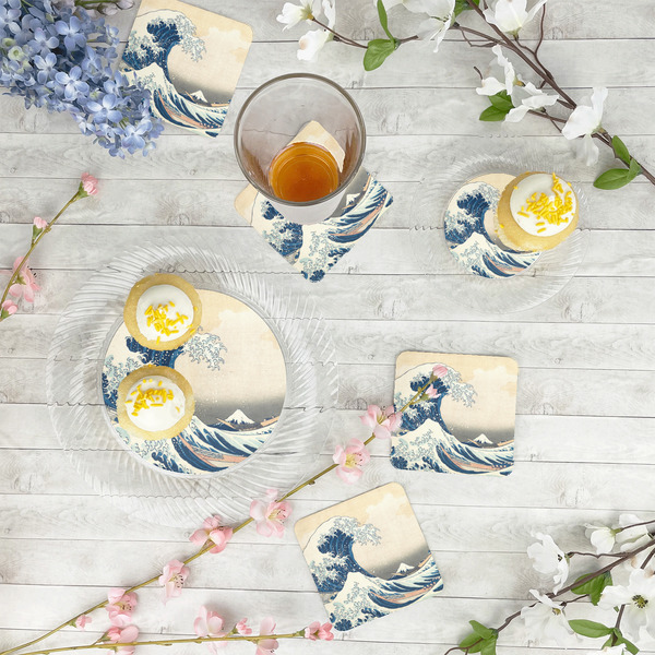 Great Wave off Kanagawa Plastic Party Dinner Plates - In Context