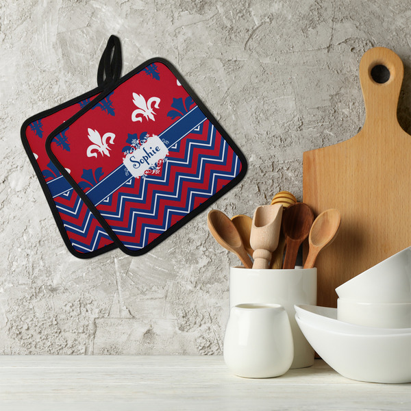Patriotic Fleur de Lis Neoprene Pot Holder - Set of 2  LIFESTYLE