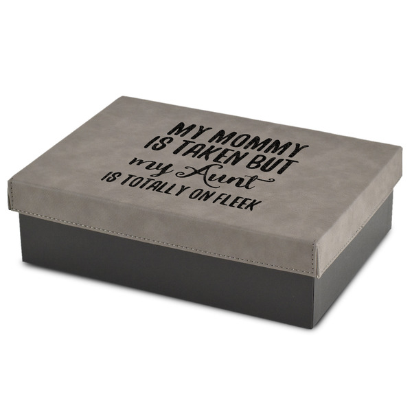 Custom Aunt Quotes and Sayings Medium Gift Box w/ Engraved Leather Lid
