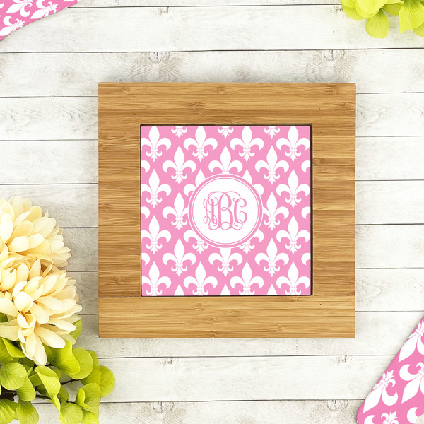 Fleur De Lis Bamboo Trivet with 6" Tile - LIFESTYLE