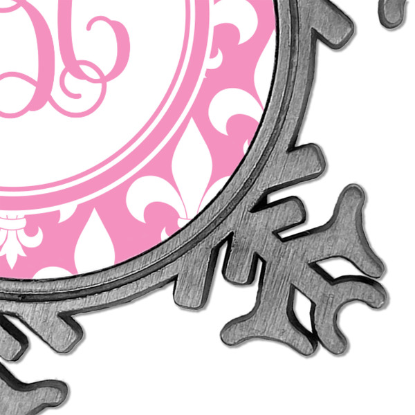 Fleur De Lis Vintage Snowflake - Detail