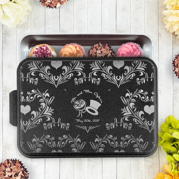 Wedding People Aluminum Baking Pan - Black Lid - LIFESTYLE