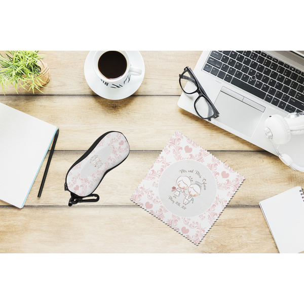 Wedding People Eyeglass Case and Cloth Set - LIFESTYLE