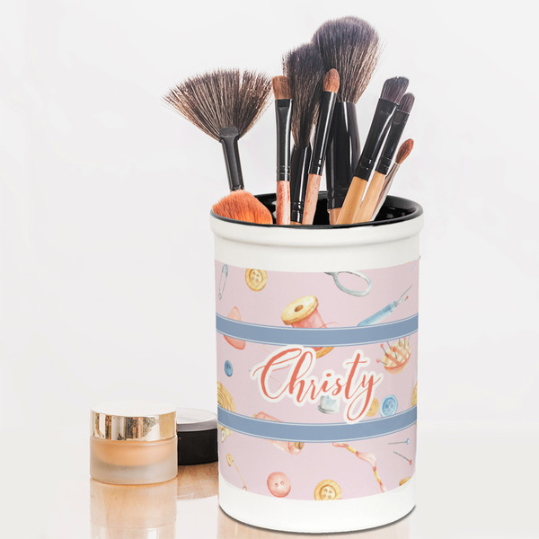 Sewing Time Pencil Holder - LIFESTYLE makeup