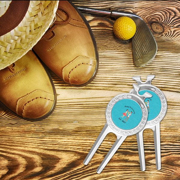 Happy Anniversary Divot Tool - LIFESTYLE