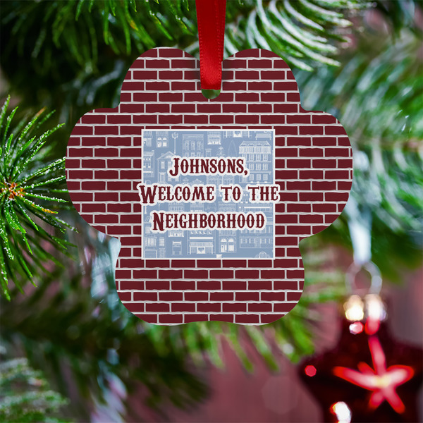 Housewarming Metal Paw Ornament - Lifestyle