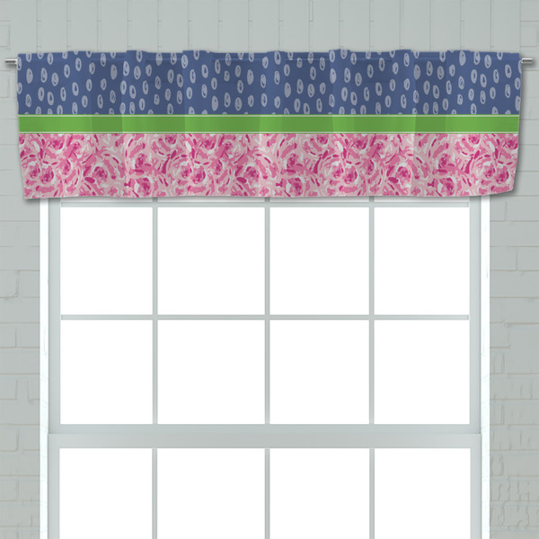 Preppy Valance - Closeup on window