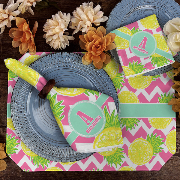 Pineapples Dining Set