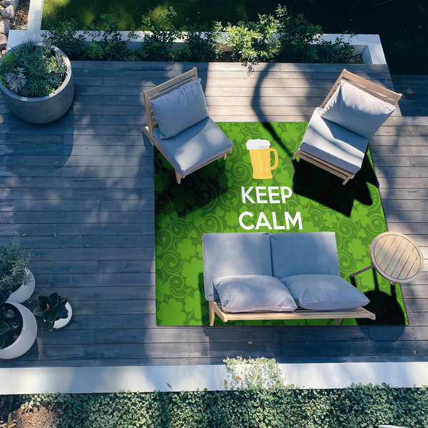 Kiss Me I'm Irish 8'x10' Patio Rug - In context
