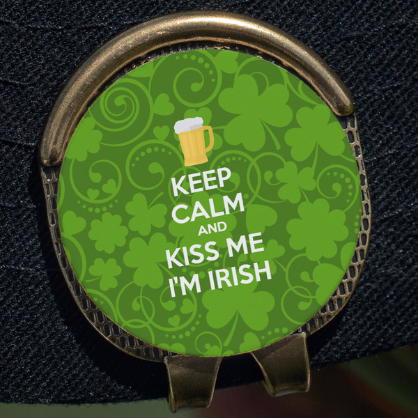 Kiss Me I'm Irish Golf Ball Marker Hat Clip - Gold - Close Up