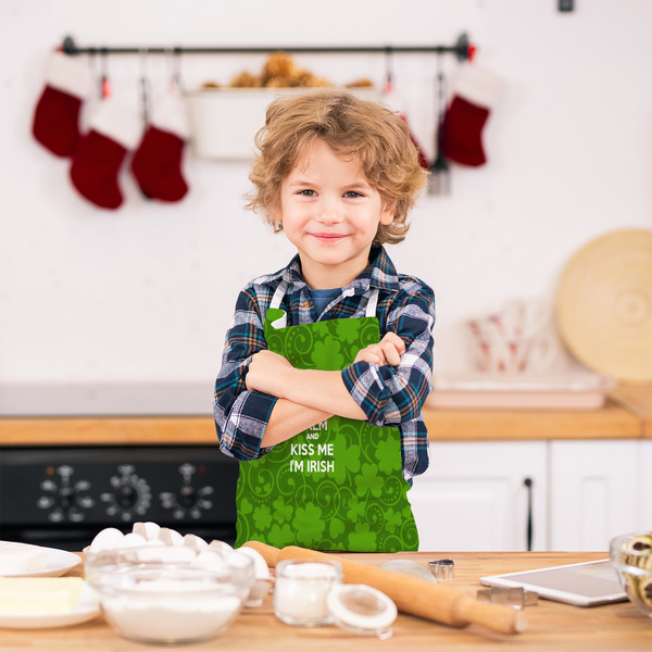 Kiss Me I'm Irish Kid's Aprons - Small - Lifestyle