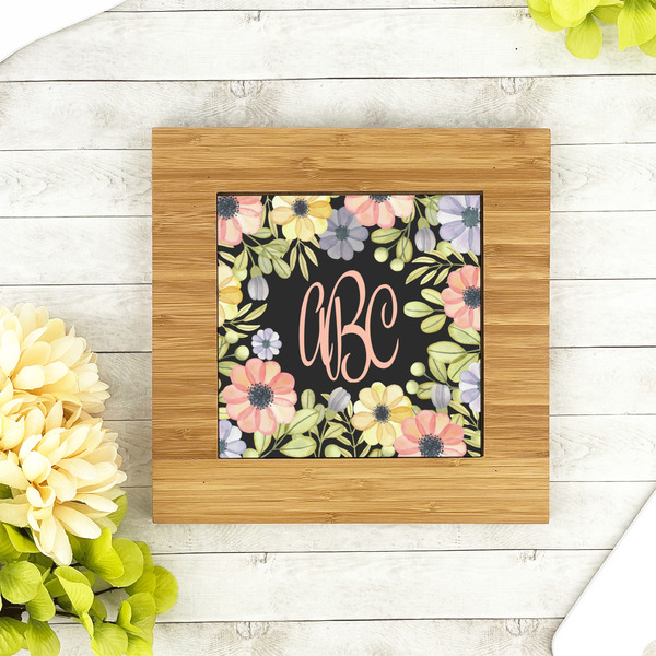 Boho Floral Bamboo Trivet with 6" Tile - LIFESTYLE