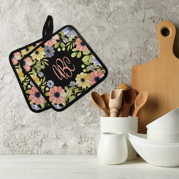 Boho Floral Neoprene Pot Holder - Set of 2  LIFESTYLE