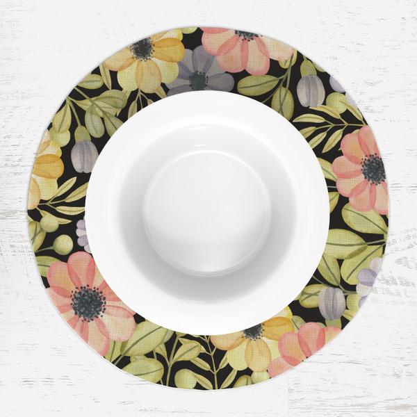 Boho Floral Round Linen Placemats - LIFESTYLE (single)