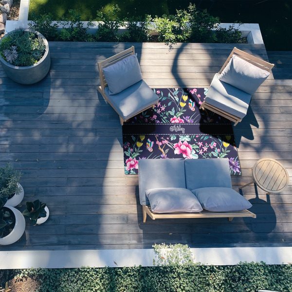 Chinoiserie 5'x7' Patio Rug - In context