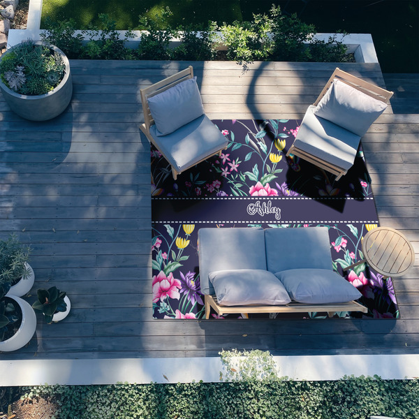 Chinoiserie 8'x10' Patio Rug - In context