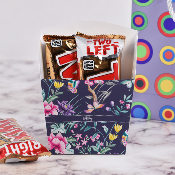 Chinoiserie French Fry Favor Box - w/ Treats View