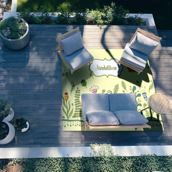 Nature Inspired 8'x10' Patio Rug - In context