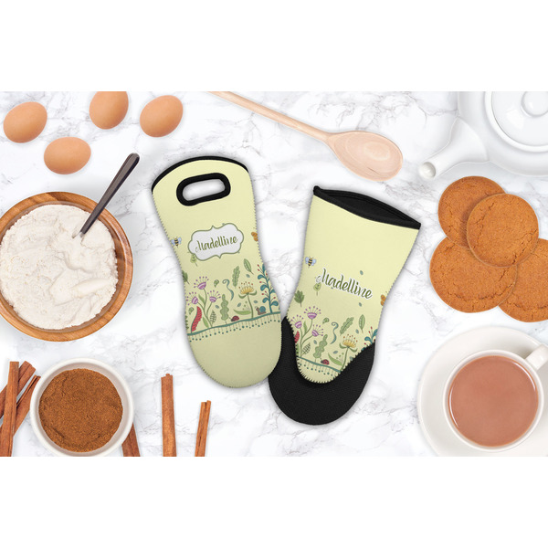 Nature Inspired Neoprene Oven Mitt - Lifestyle Image