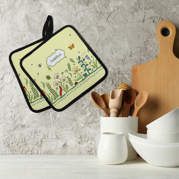 Nature Inspired Neoprene Pot Holder - Set of 2  LIFESTYLE