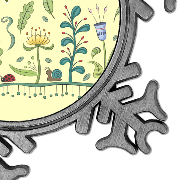 Nature Inspired Vintage Snowflake - Detail