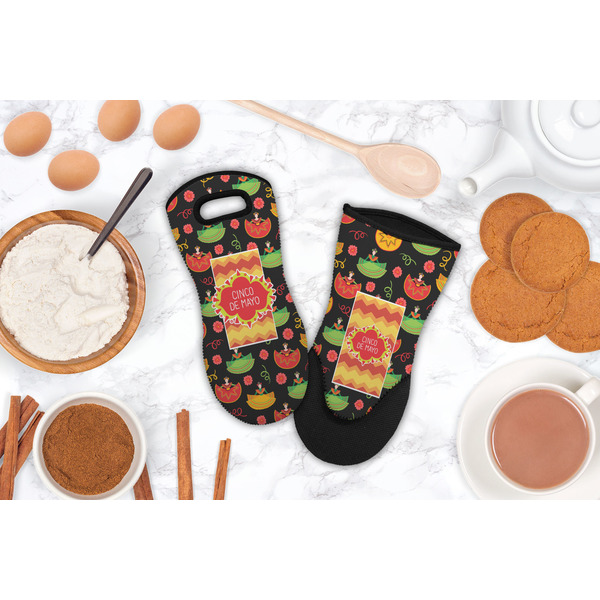 Cinco De Mayo Neoprene Oven Mitt - Lifestyle Image