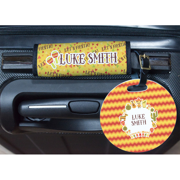 Fiesta - Cinco de Mayo Round Luggage Tag & Handle Wrap - In Context