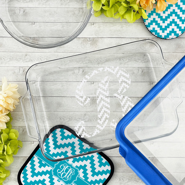 Pixelated Chevron Glass Baking Dish - LIFESTYLE (13x9)
