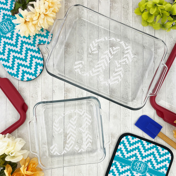 Pixelated Chevron Glass Baking Dish Set - LIFESTYLE
