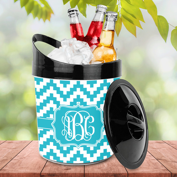 Pixelated Chevron Plastic Ice Bucket - LIFESTYLE