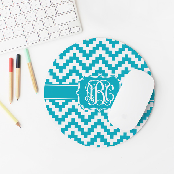 Pixelated Chevron Round Mousepad - LIFESTYLE 2