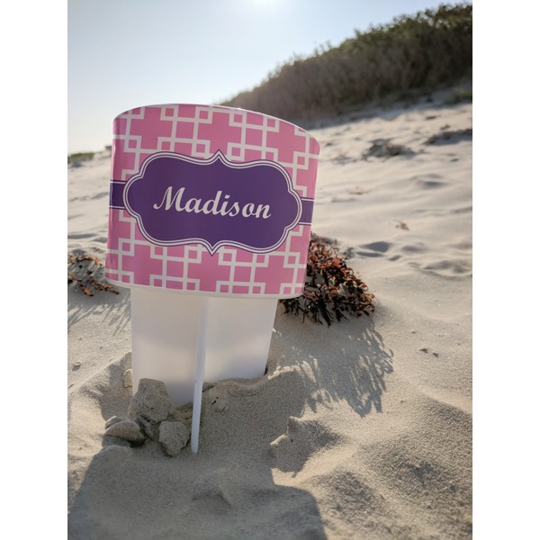 Linked Squares Beach Spiker white on beach with sand