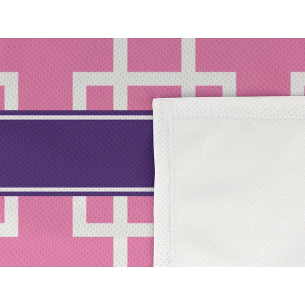 Linked Squares Cooling Towel- Detail