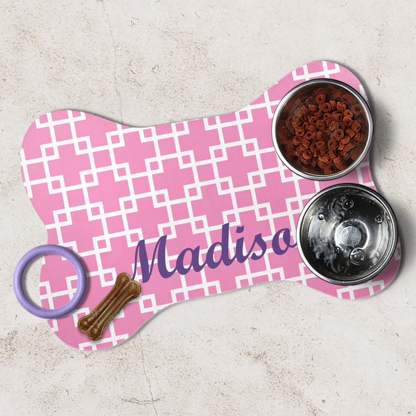 Linked Squares Dog Bone Shaped Mat Lifestyle