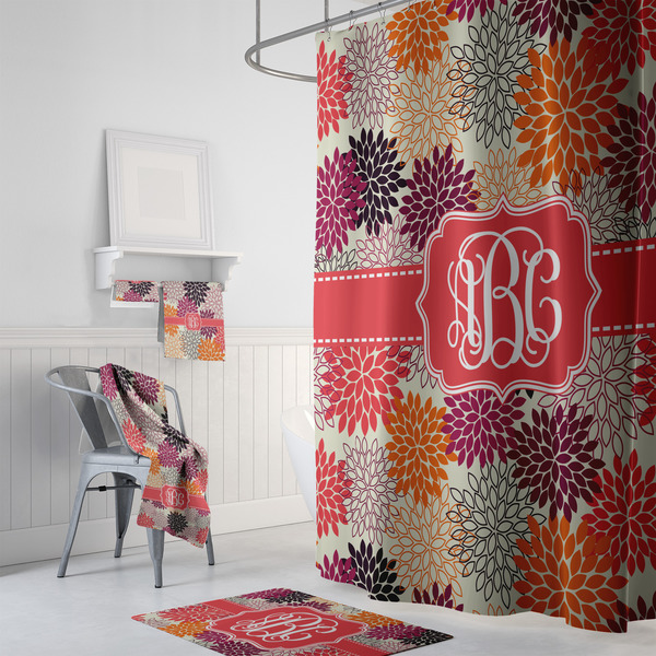 Mums Flower Bath Towel Sets - 3-piece - In Context