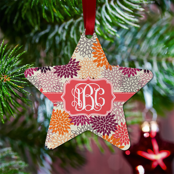 Mums Flower Metal Star Ornament - Lifestyle