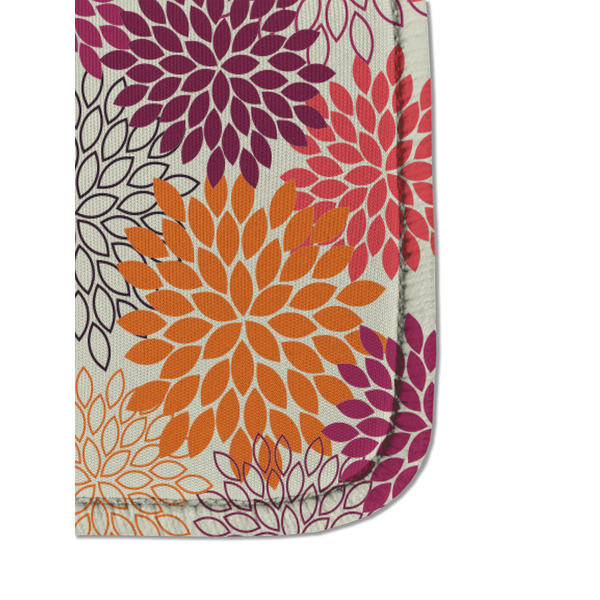 Mums Flower Sanitizer Holder Keychain - Detail