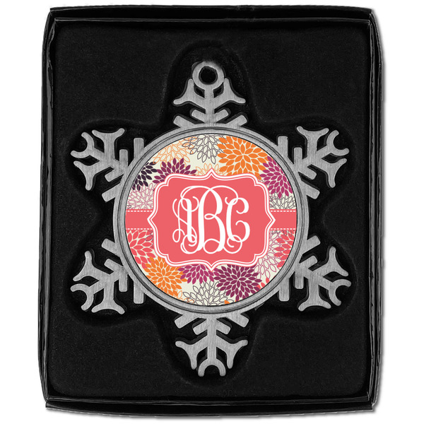 Mums Flower Vintage Snowflake - In box