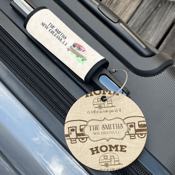 Camper Wood Luggage Tags - Round - Lifestyle