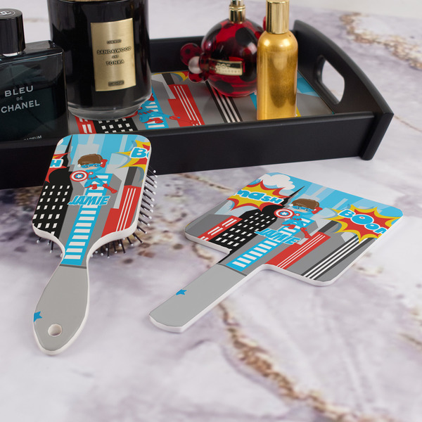 Superhero in the City Hair Brush and Hand Mirror - Bathroom Scene