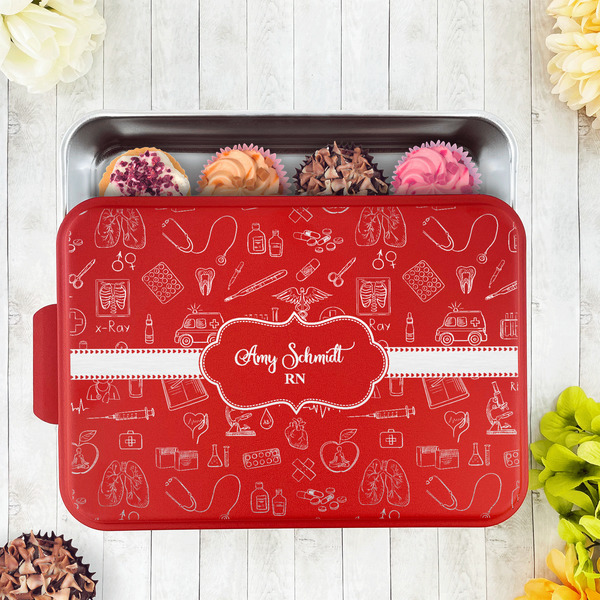 Nurse Aluminum Baking Pan - Red Lid - LIFESTYLE