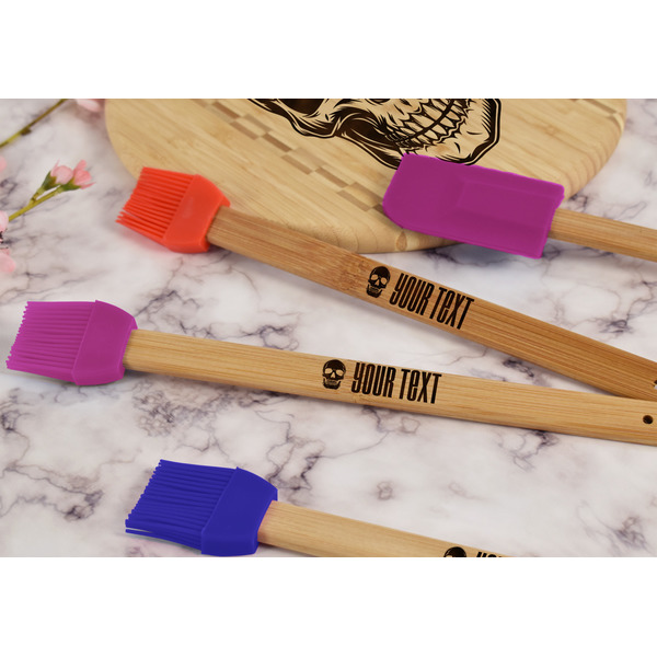 Skulls Silicone Brush - Purple - Lifestyle