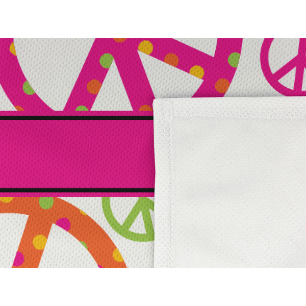 Peace Sign Cooling Towel- Detail