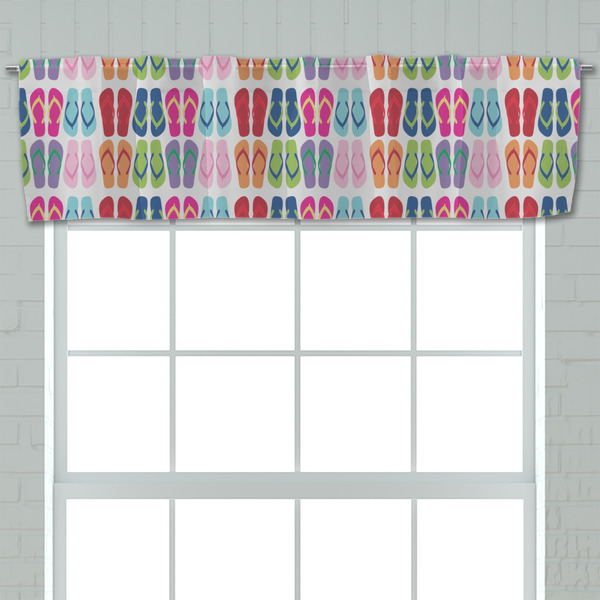 FlipFlop Valance - Closeup on window
