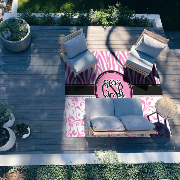 Zebra & Floral 8'x10' Patio Rug - In context