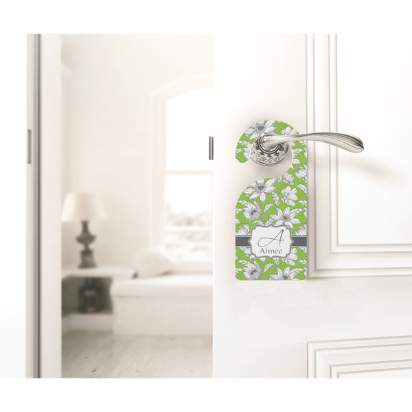 Wild Daisies Door Hanger - LIFESTYLE