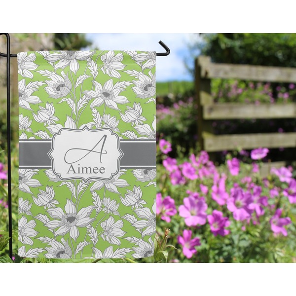 Wild Daisies Garden Flag - Outside In Flowers
