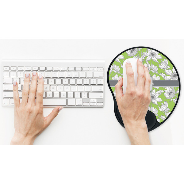 Wild Daisies Mouse Pad with Wrist Rest - LIFESYTLE 2 (in use)