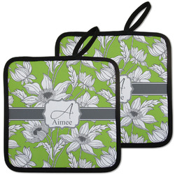 Wild Daisies Pot Holders - Set of 2 w/ Name and Initial